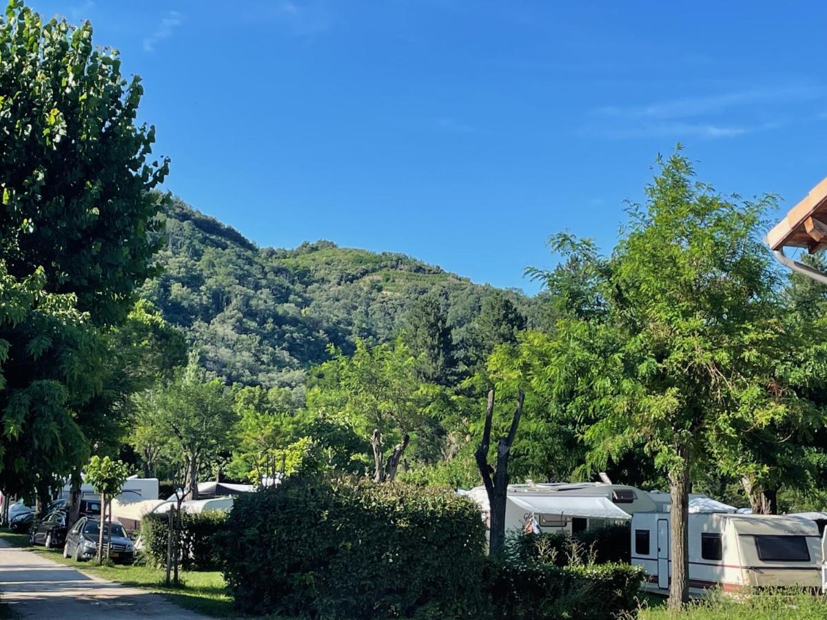 Camping Avec Piscine Et Riviere A Tournon Sur Rhone Ardeche Exteriér fotografie